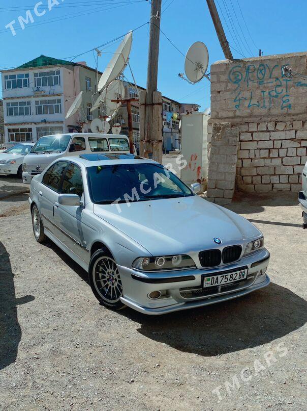 BMW E39 2001 - 99 000 TMT - Türkmenbaşy - img 3