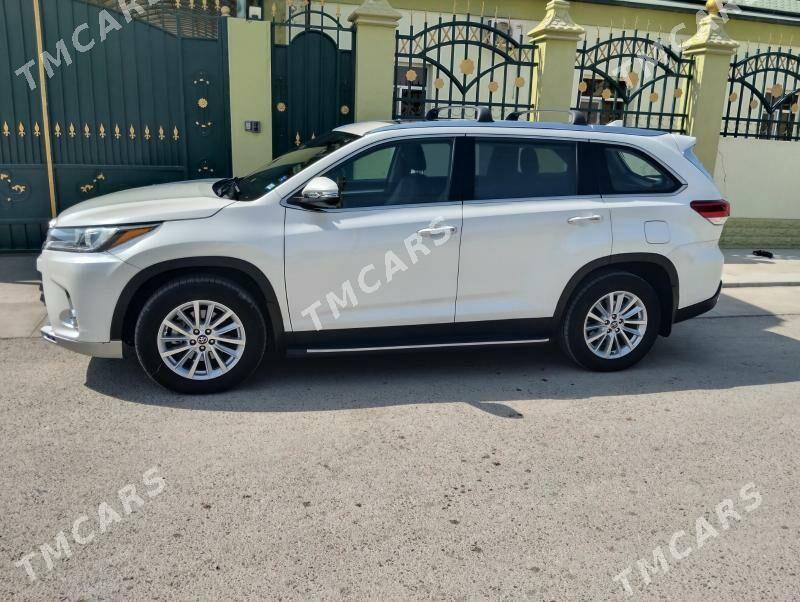 Toyota Highlander 2019 - 490 000 TMT - Кака - img 3