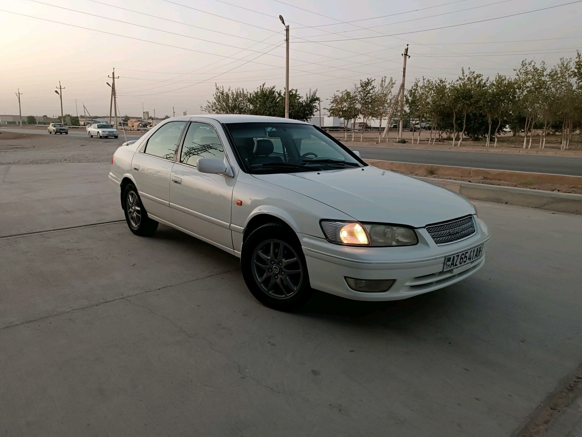 Toyota Camry 2000 - 122 000 TMT - Теджен - img 4