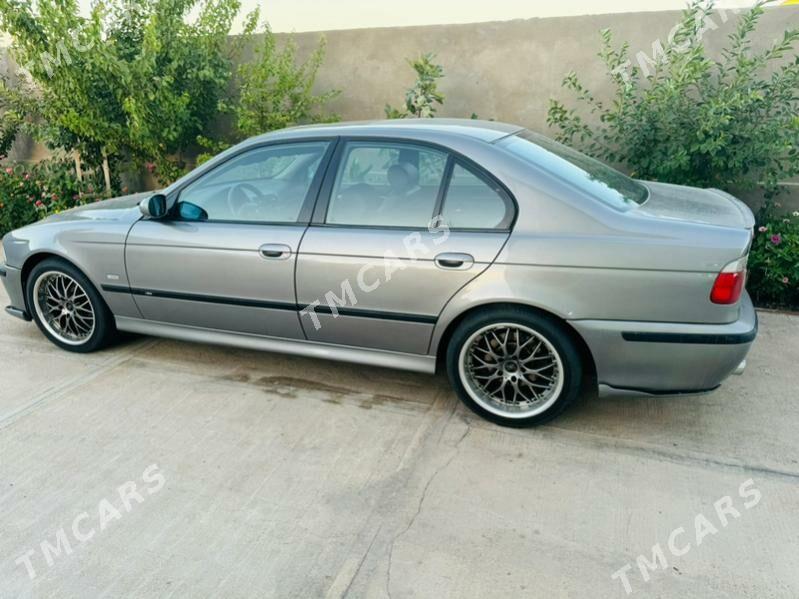 BMW E39 2002 - 140 000 TMT - Türkmenbaşy - img 2