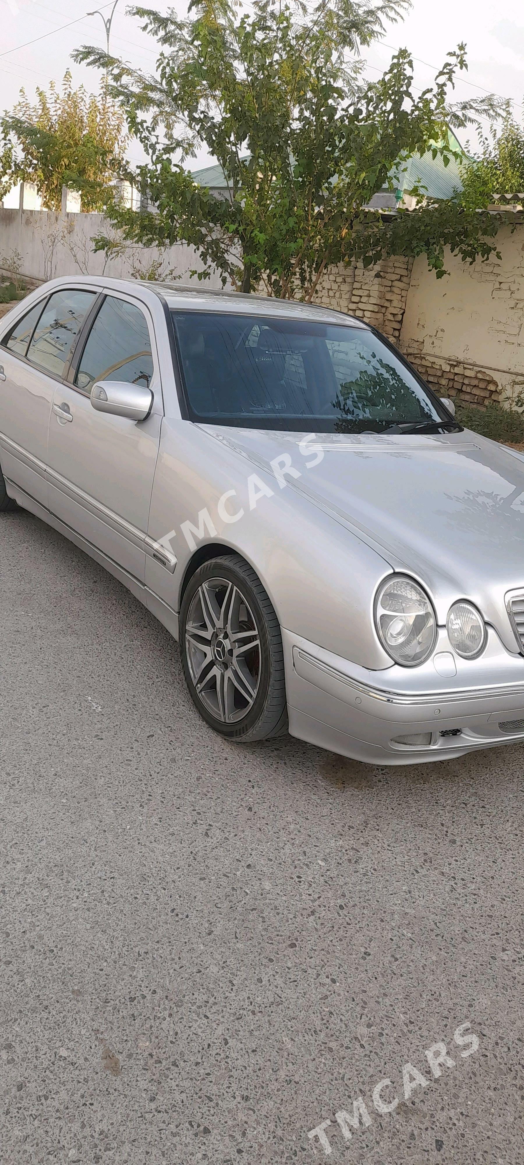 Mercedes-Benz E320 2000 - 85 000 TMT - Aşgabat - img 5