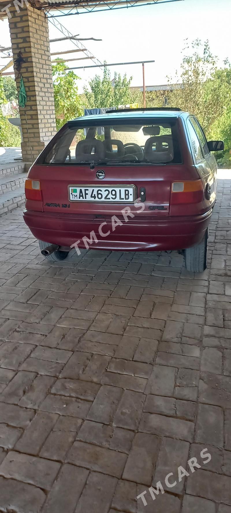 Opel Astra 1993 - 30 000 TMT - Kerki - img 3