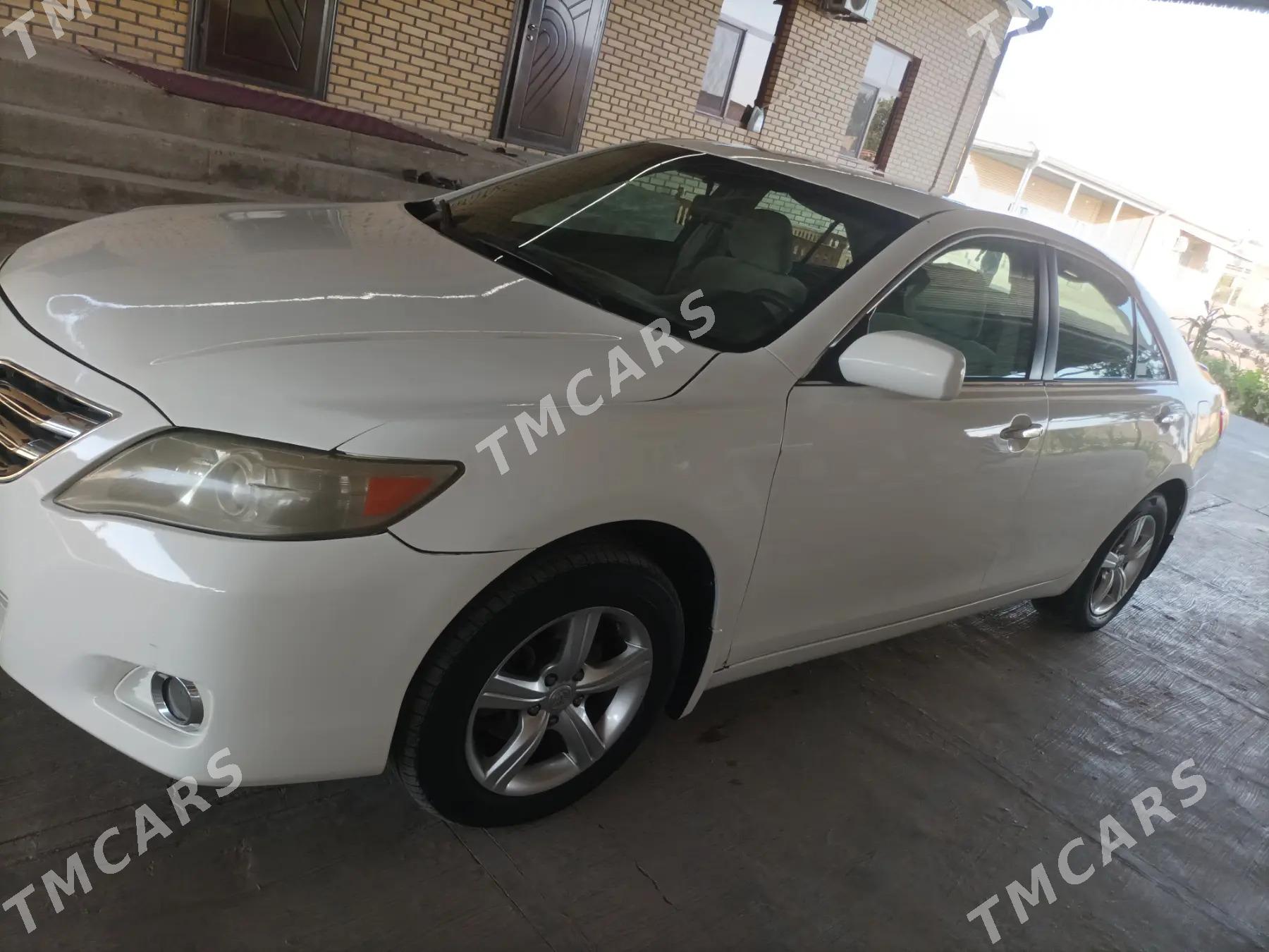 Toyota Camry 2010 - 160 000 TMT - Мары - img 4