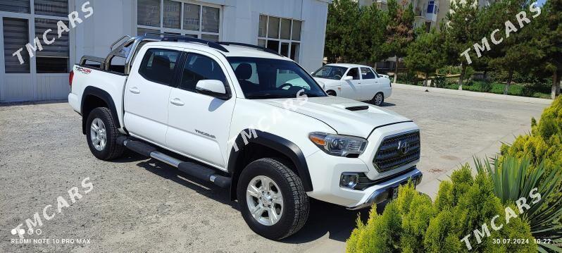 Toyota Tacoma 2017 - 400 000 TMT - Türkmenabat - img 6