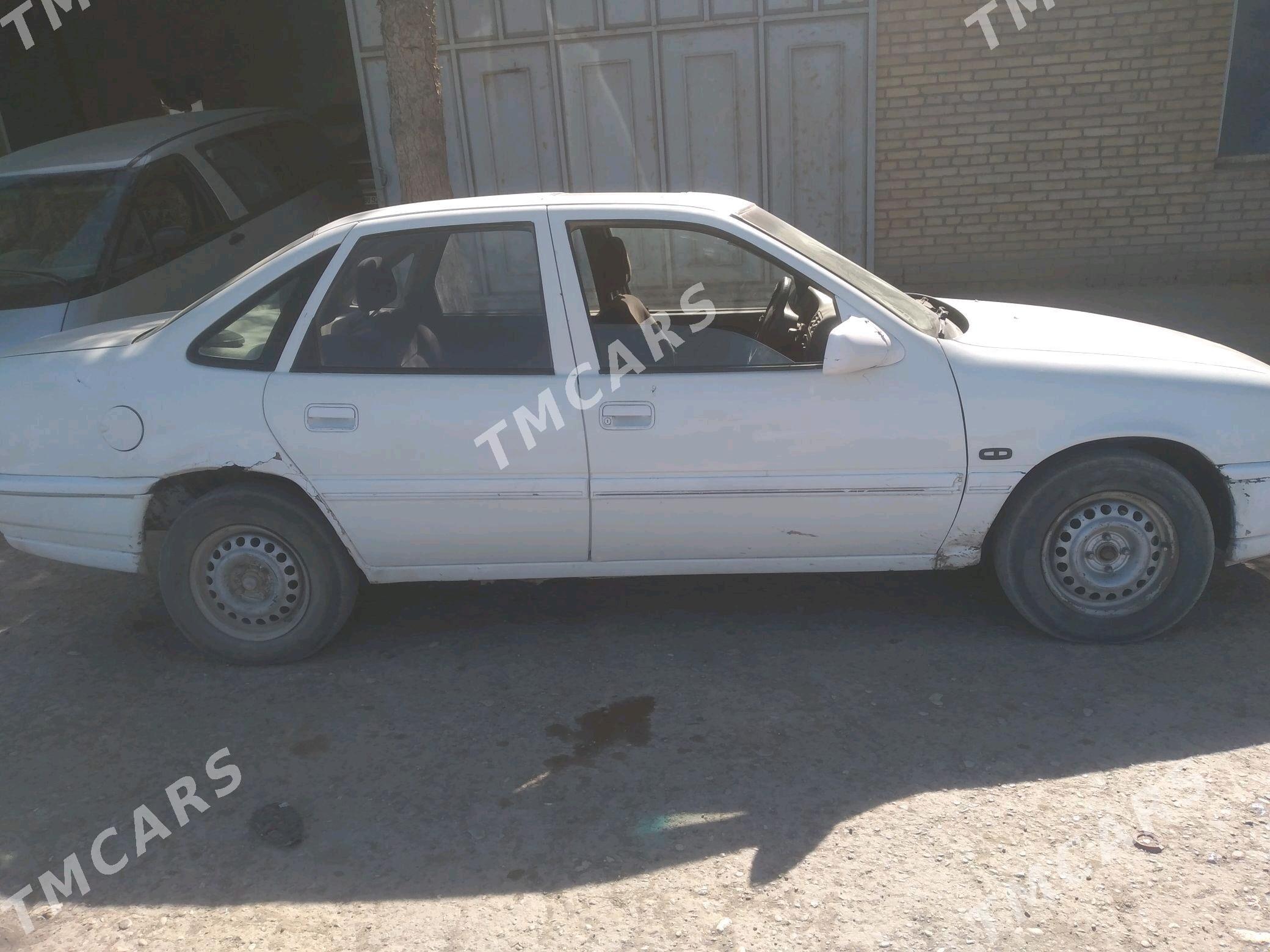 Opel Vectra 1991 - 14 000 TMT - Халач - img 2