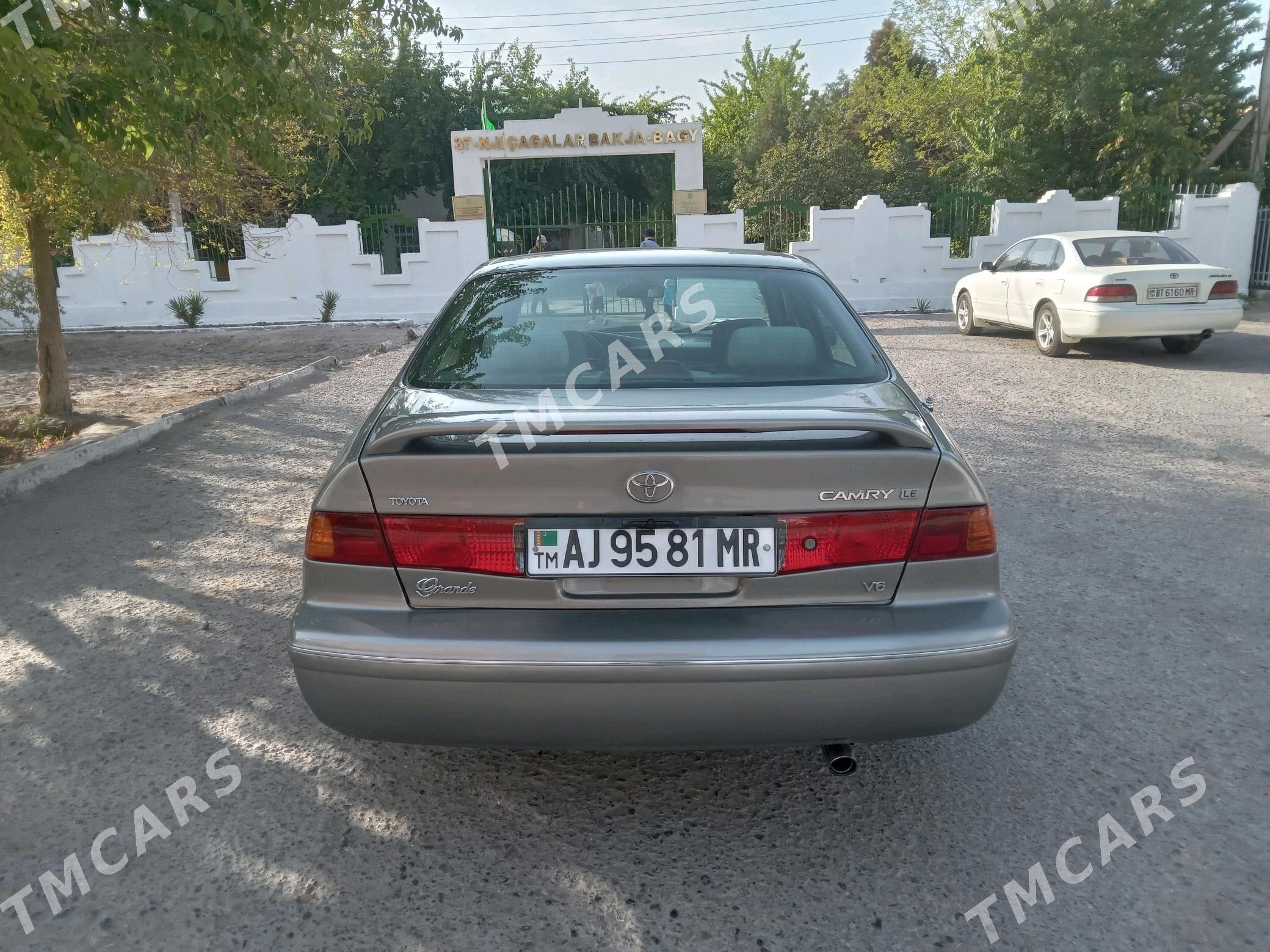 Toyota Camry 1998 - 125 000 TMT - Мары - img 2