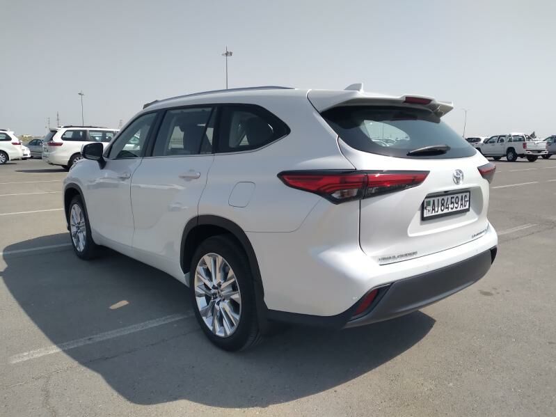 Toyota Highlander 2022 - 640 000 TMT - Aşgabat - img 5