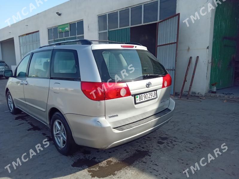 Toyota Sienna 2009 - 180 000 TMT - Дянев - img 3