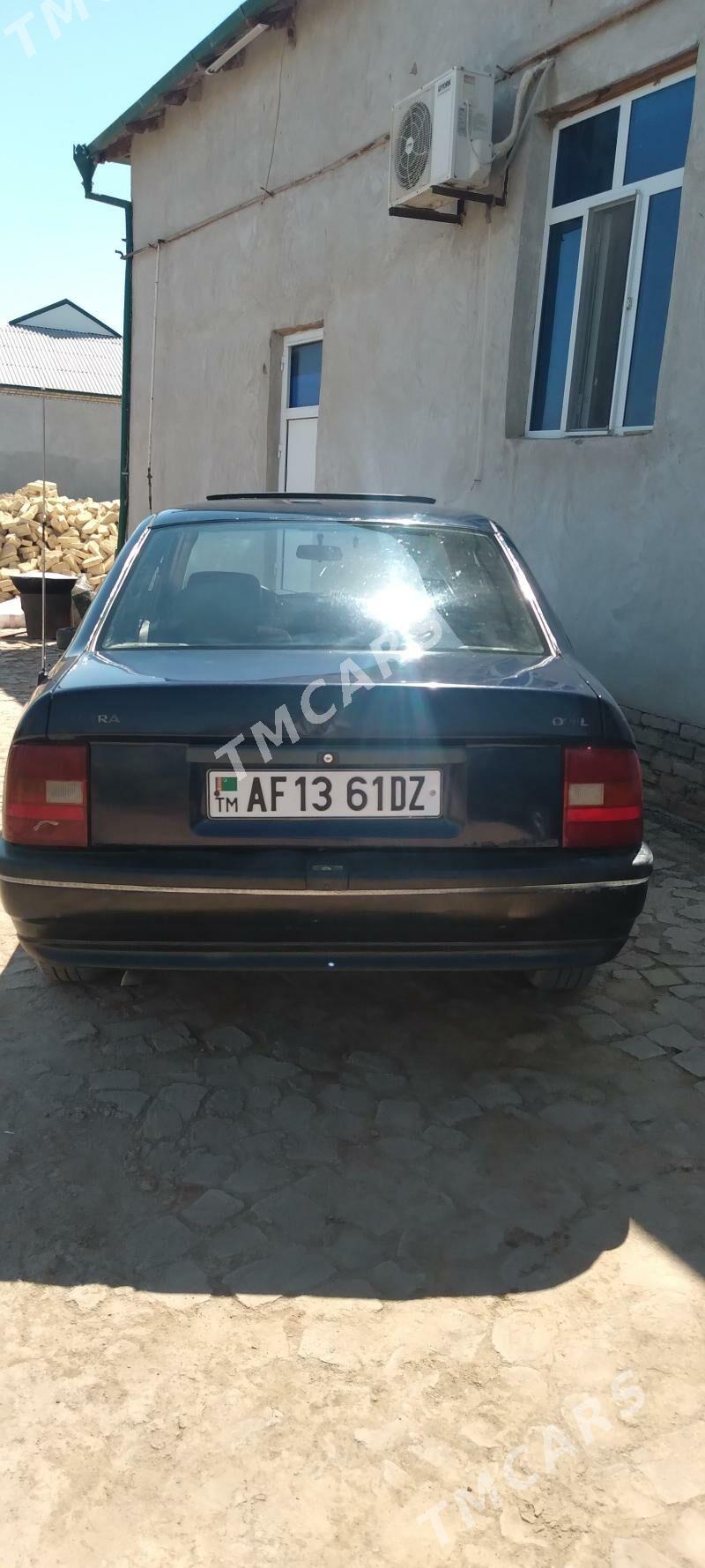 Opel Vectra 1990 - 22 000 TMT - Гурбансолтан Едже - img 2