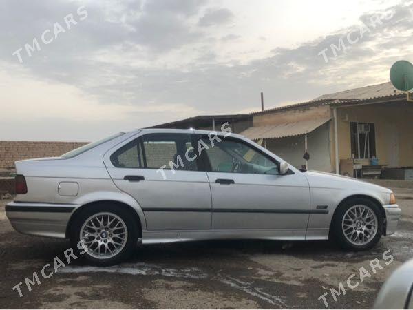 BMW 3 Series 1993 - 35 000 TMT - Кака - img 3