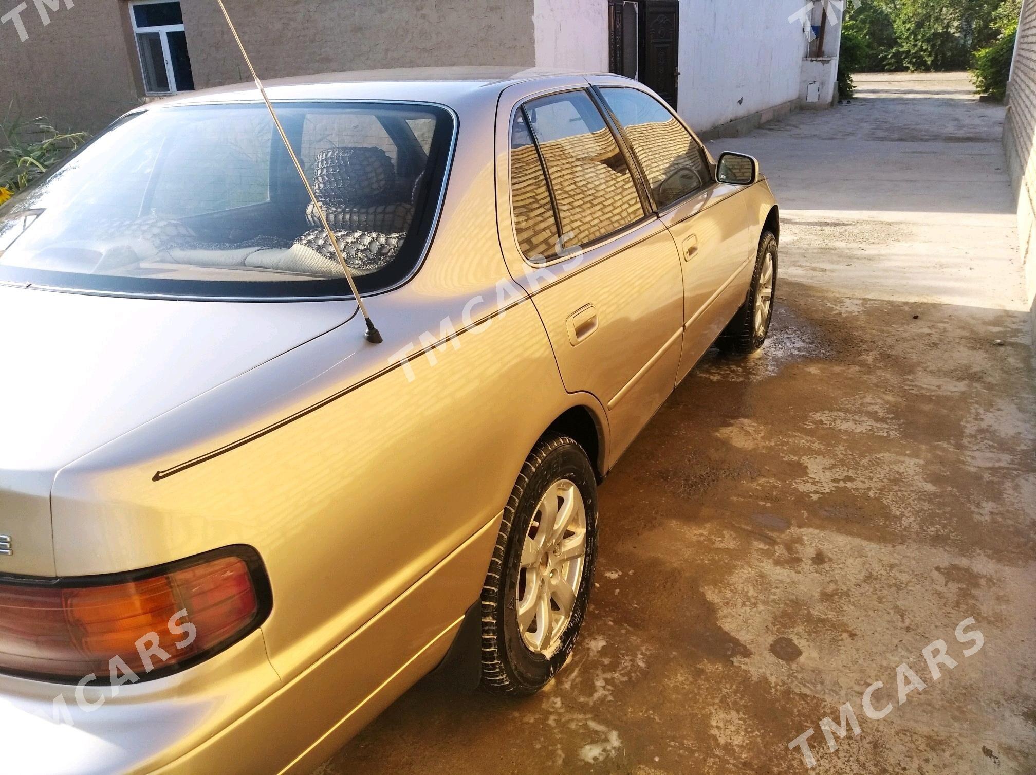 Toyota Camry 1994 - 70 000 TMT - Köneürgenç - img 4