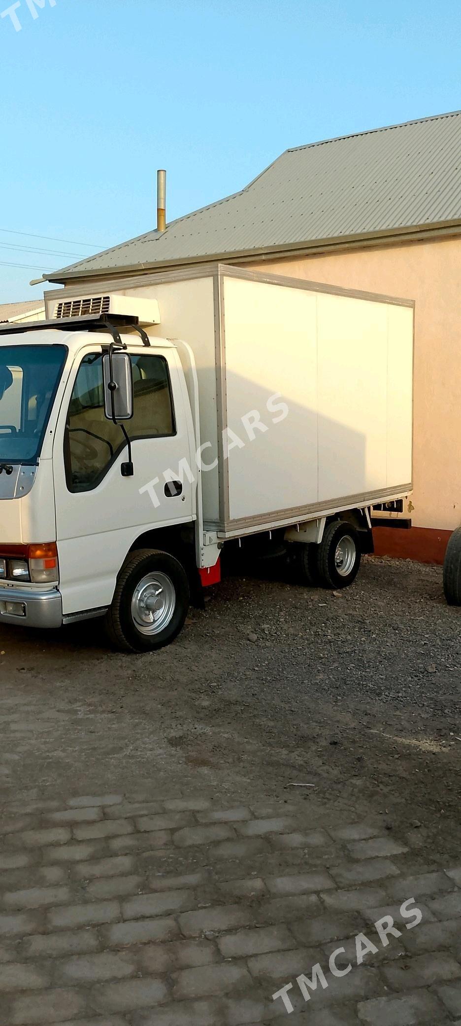 Isuzu Amigo 1999 - 180 000 TMT - Мургап - img 3