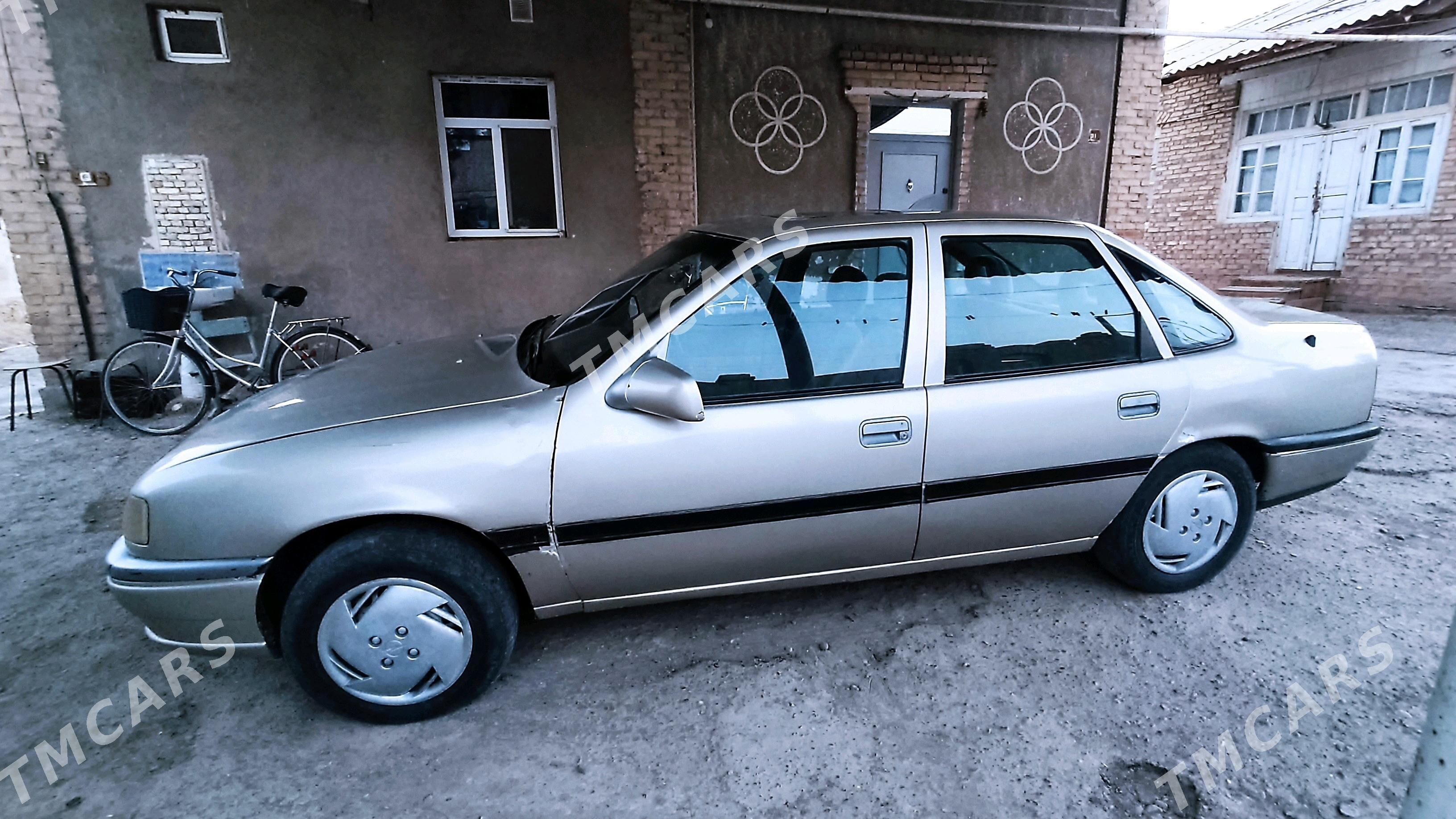 Opel Vectra 1989 - 13 000 TMT - Mary - img 3