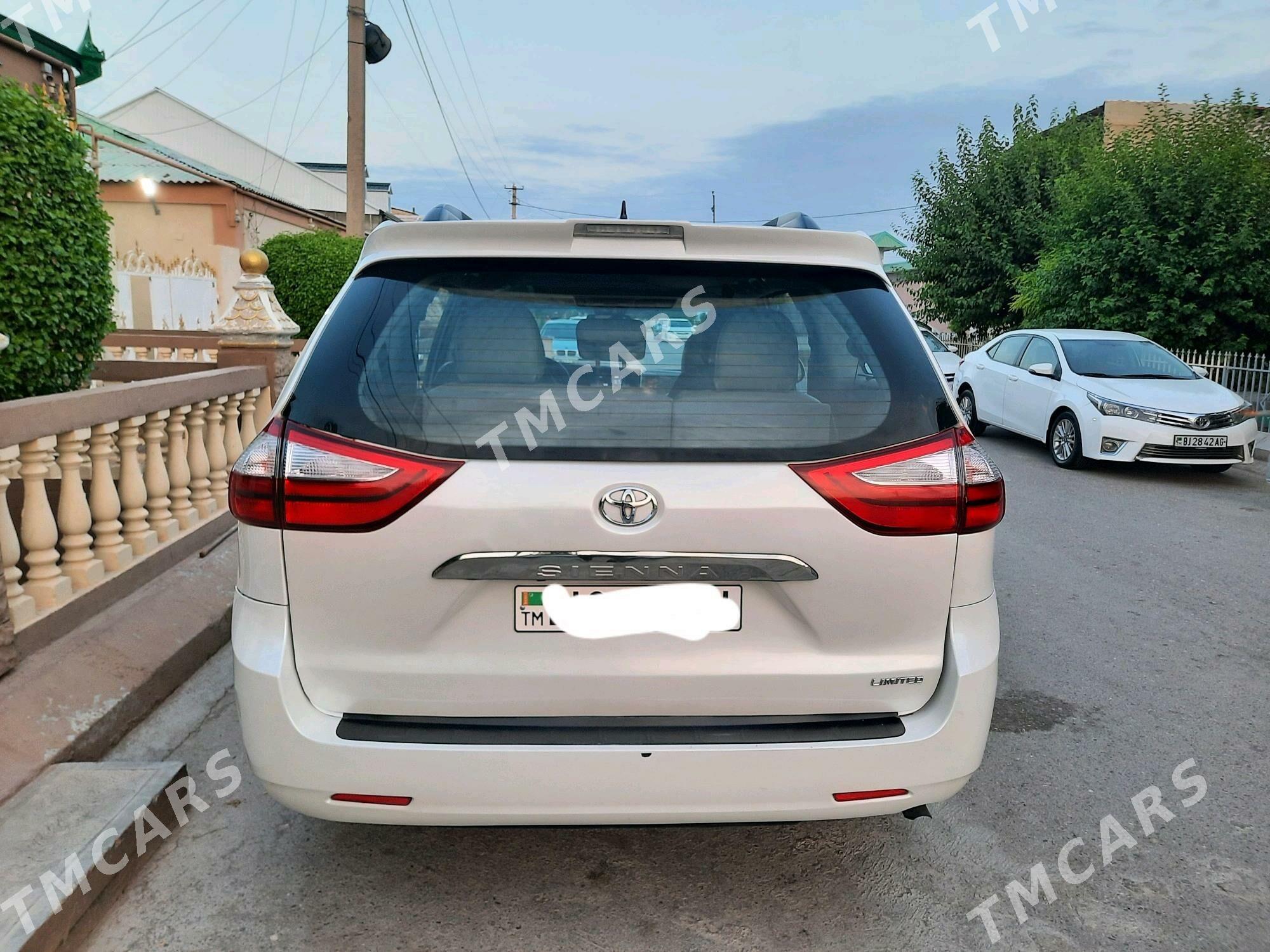 Toyota Sienna 2019 - 430 000 TMT - Чоганлы - img 9