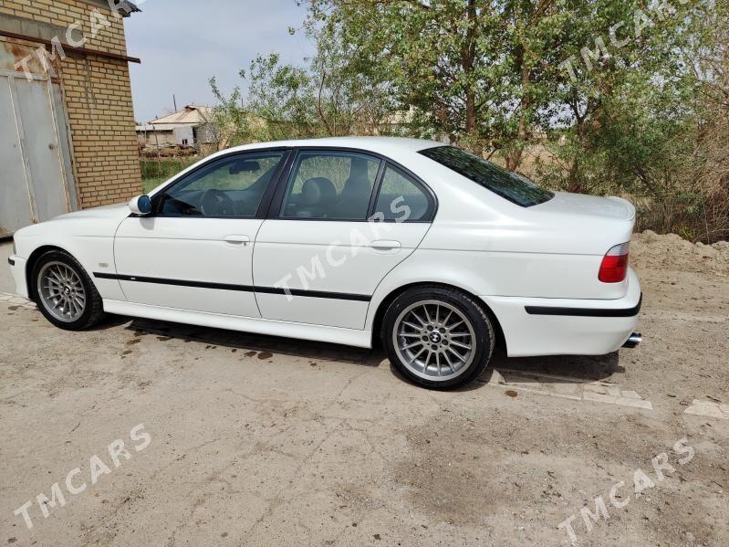 BMW E39 2002 - 130 000 TMT - Мары - img 5