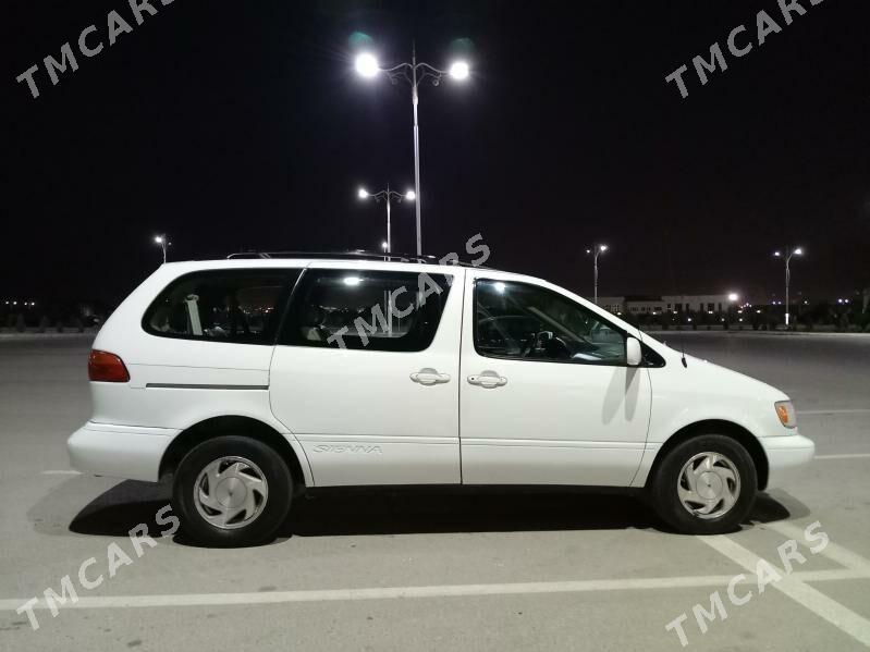 Toyota Sienna 2000 - 138 000 TMT - Balkanabat - img 5