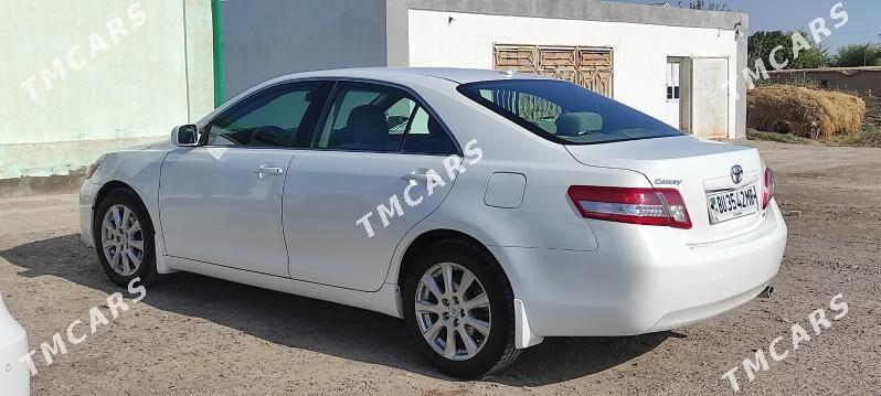 Toyota Camry 2011 - 160 000 TMT - Мургап - img 4