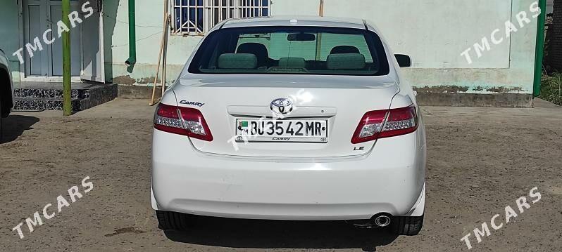 Toyota Camry 2011 - 160 000 TMT - Мургап - img 3