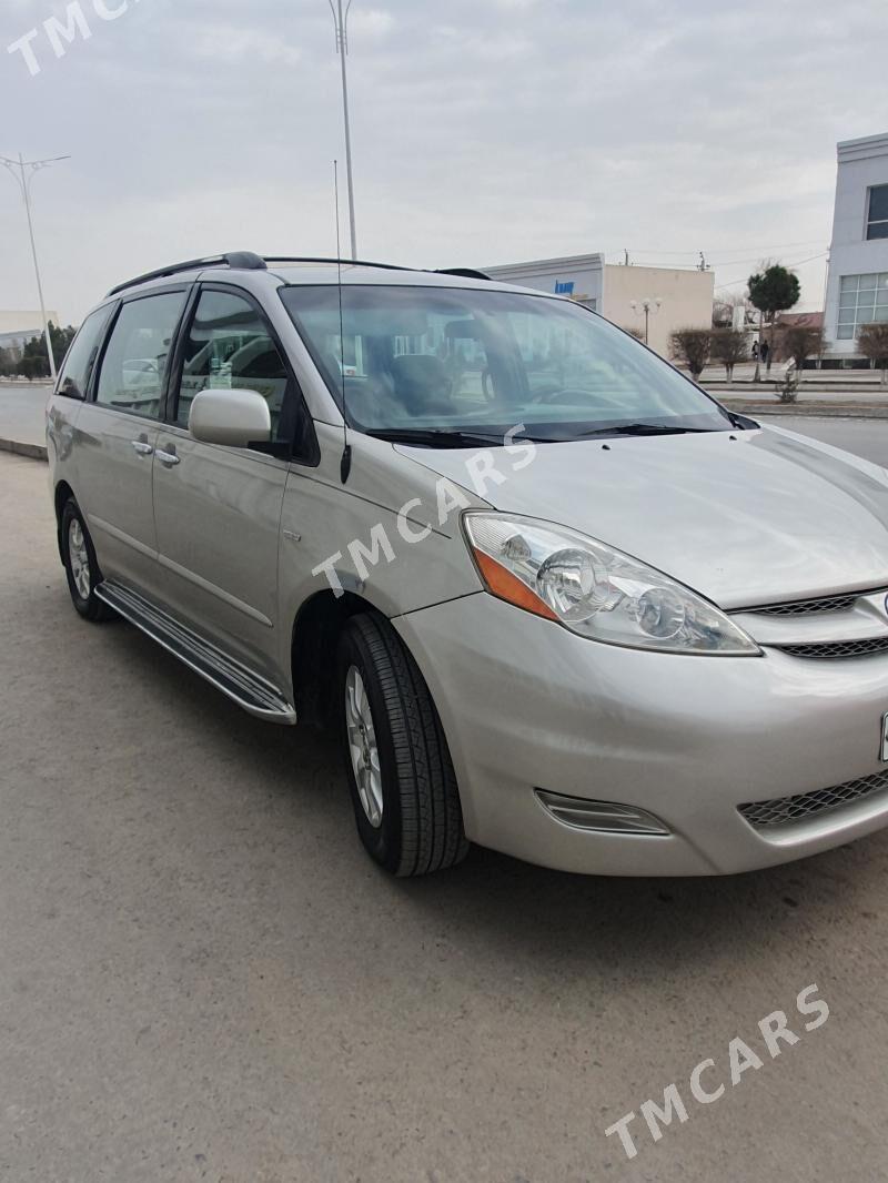 Toyota Sienna 2006 - 190 000 TMT - Туркменабат - img 2