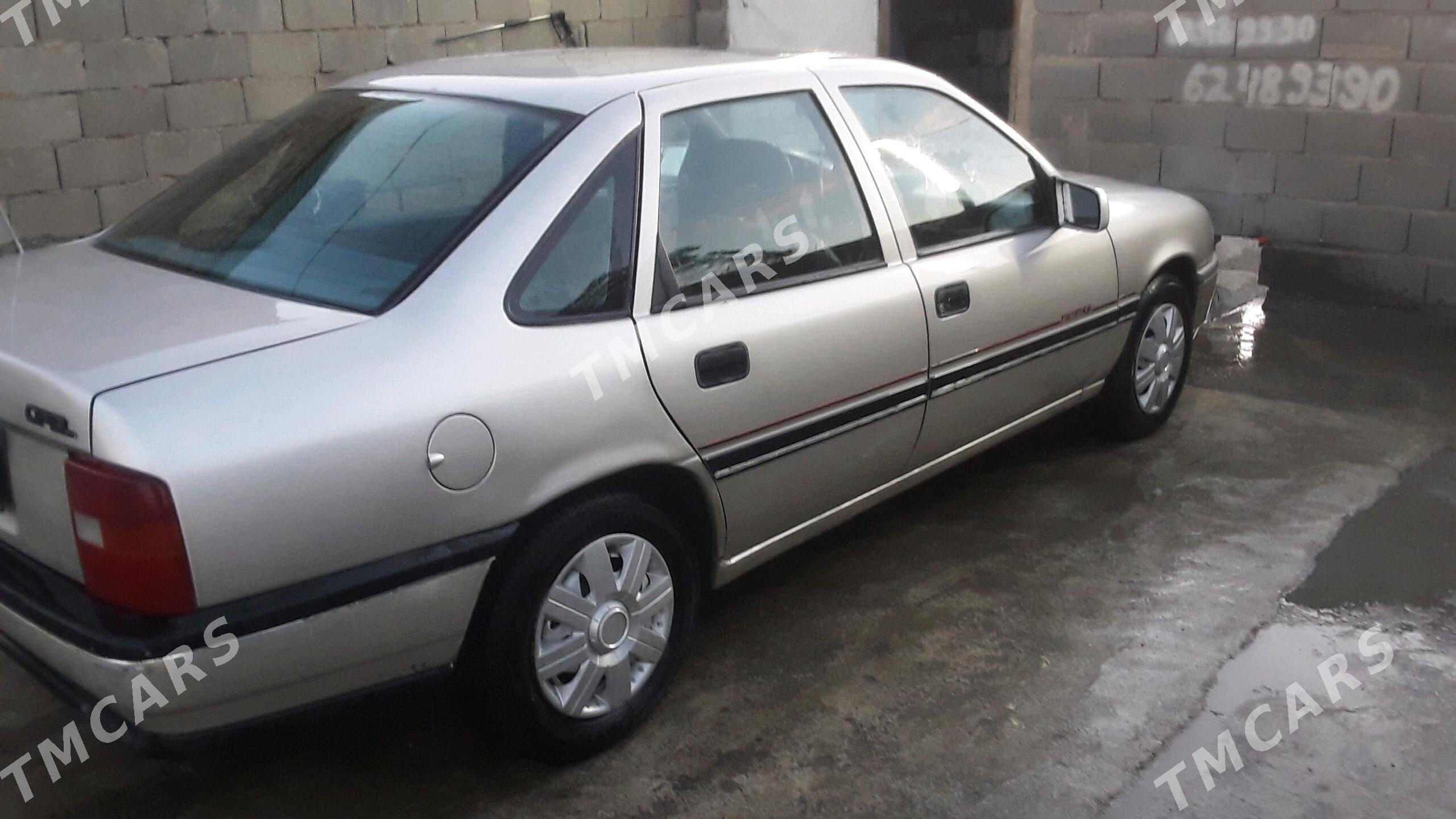 Opel Vectra 1992 - 35 000 TMT - Бахарден - img 2