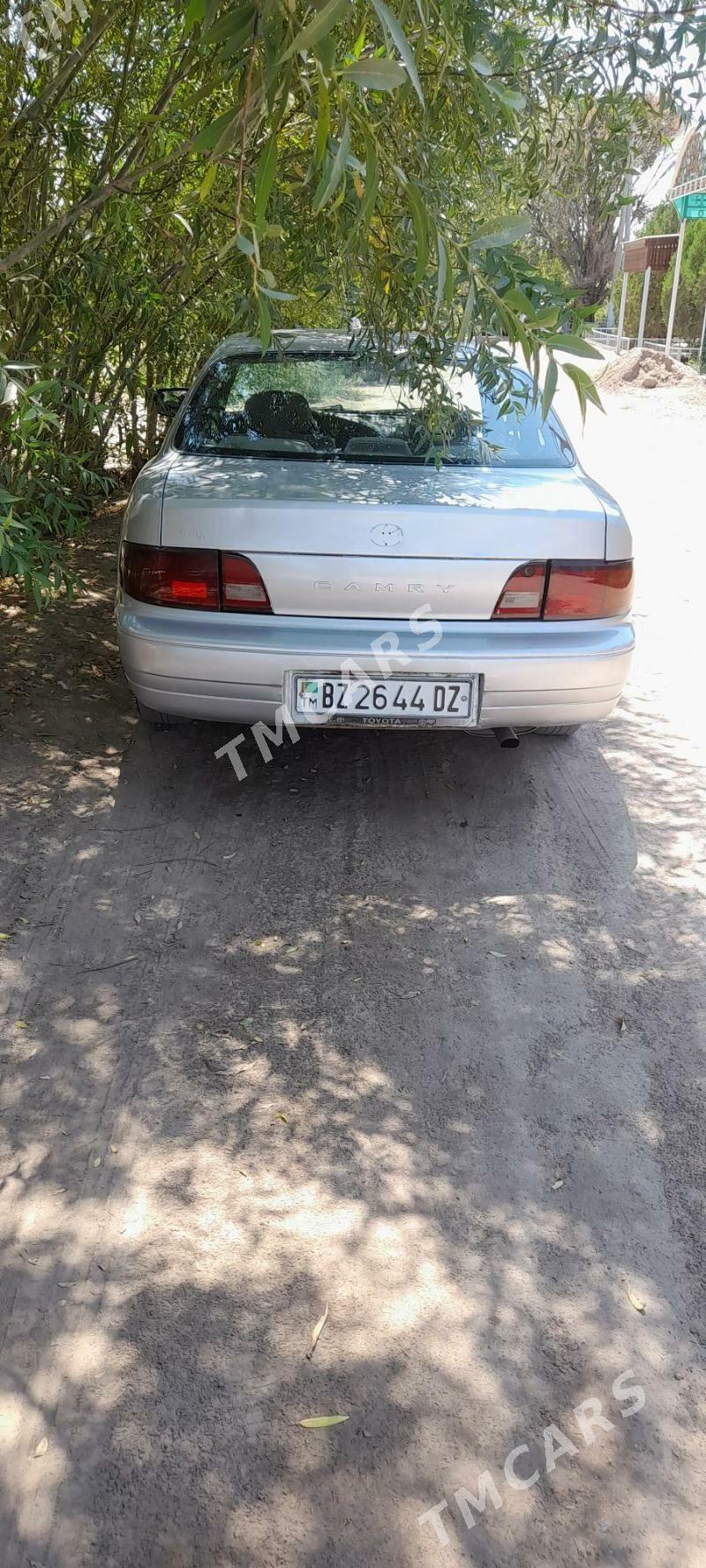 Toyota Camry 1996 - 30 000 TMT - Акдепе - img 2