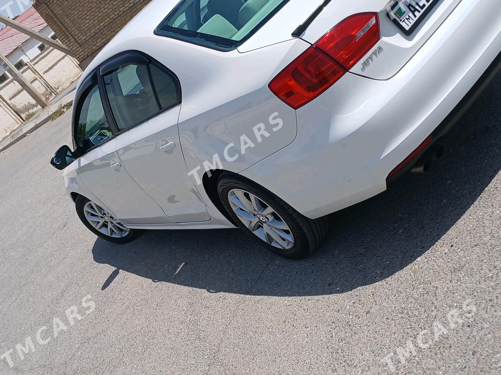 Volkswagen Jetta 2013 - 190 000 TMT - Köşi - img 6