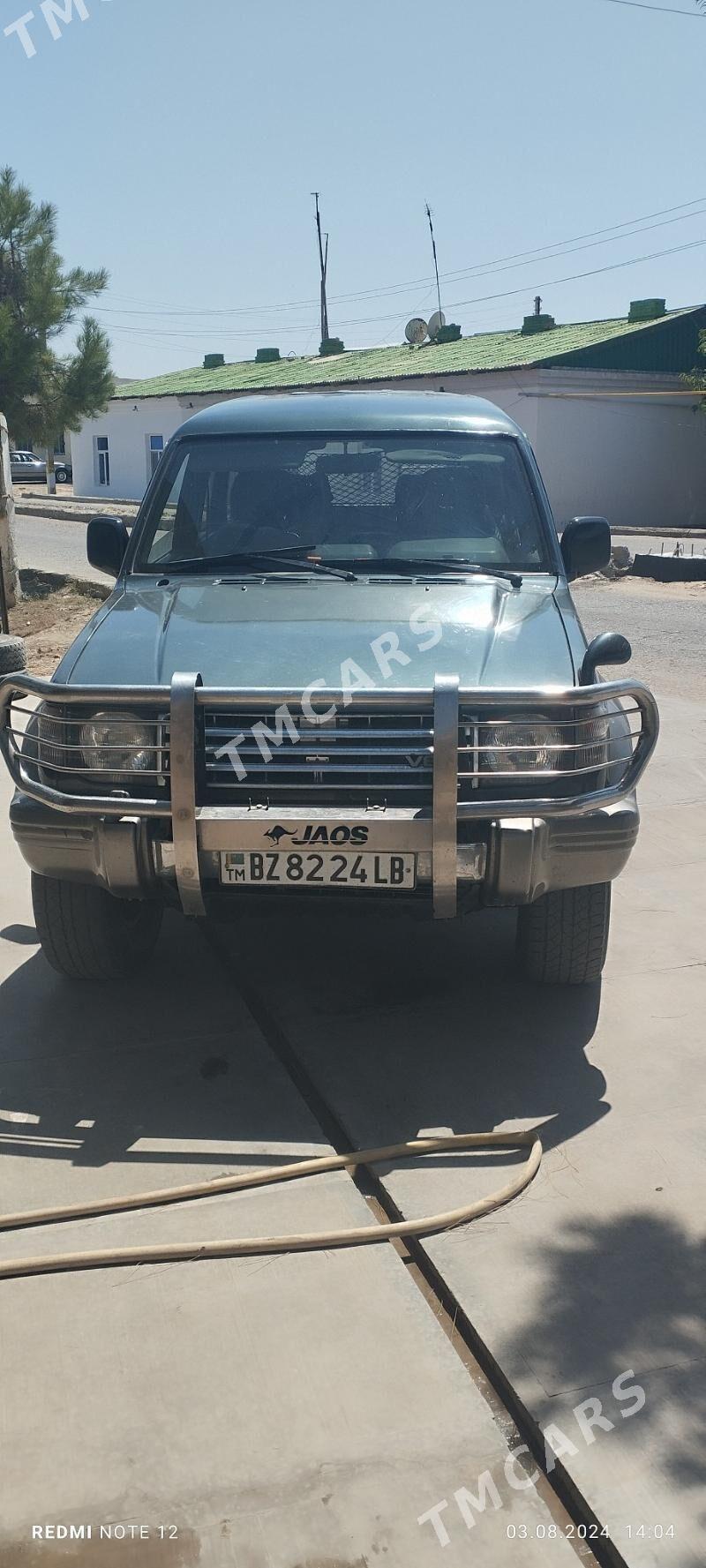 Mitsubishi Pajero 1993 - 70 000 TMT - Дянев - img 4