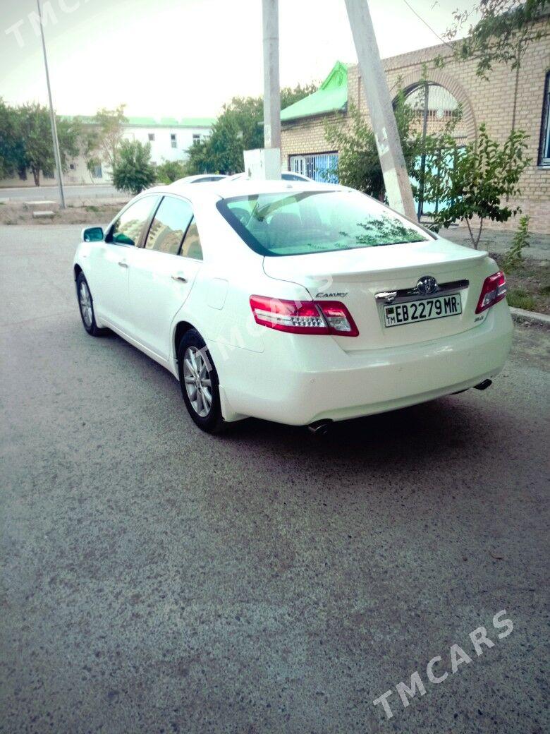 Toyota Camry 2011 - 210 000 TMT - Мары - img 2