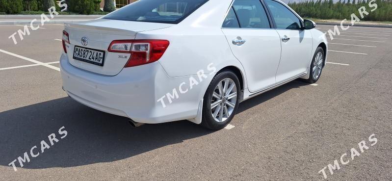 Toyota Camry 2012 - 195 000 TMT - Кëши - img 6