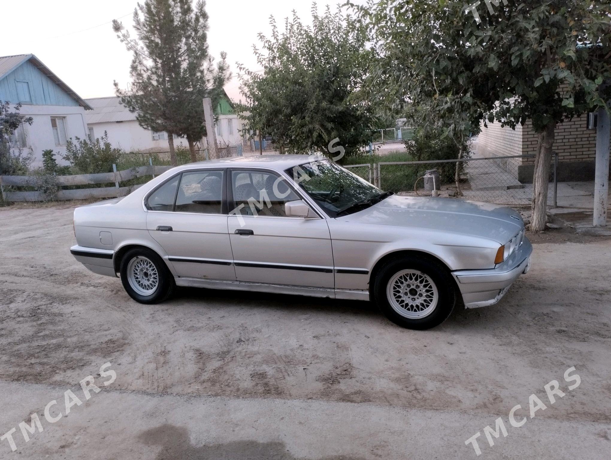BMW 520 1992 - 30 000 TMT - Мургап - img 2