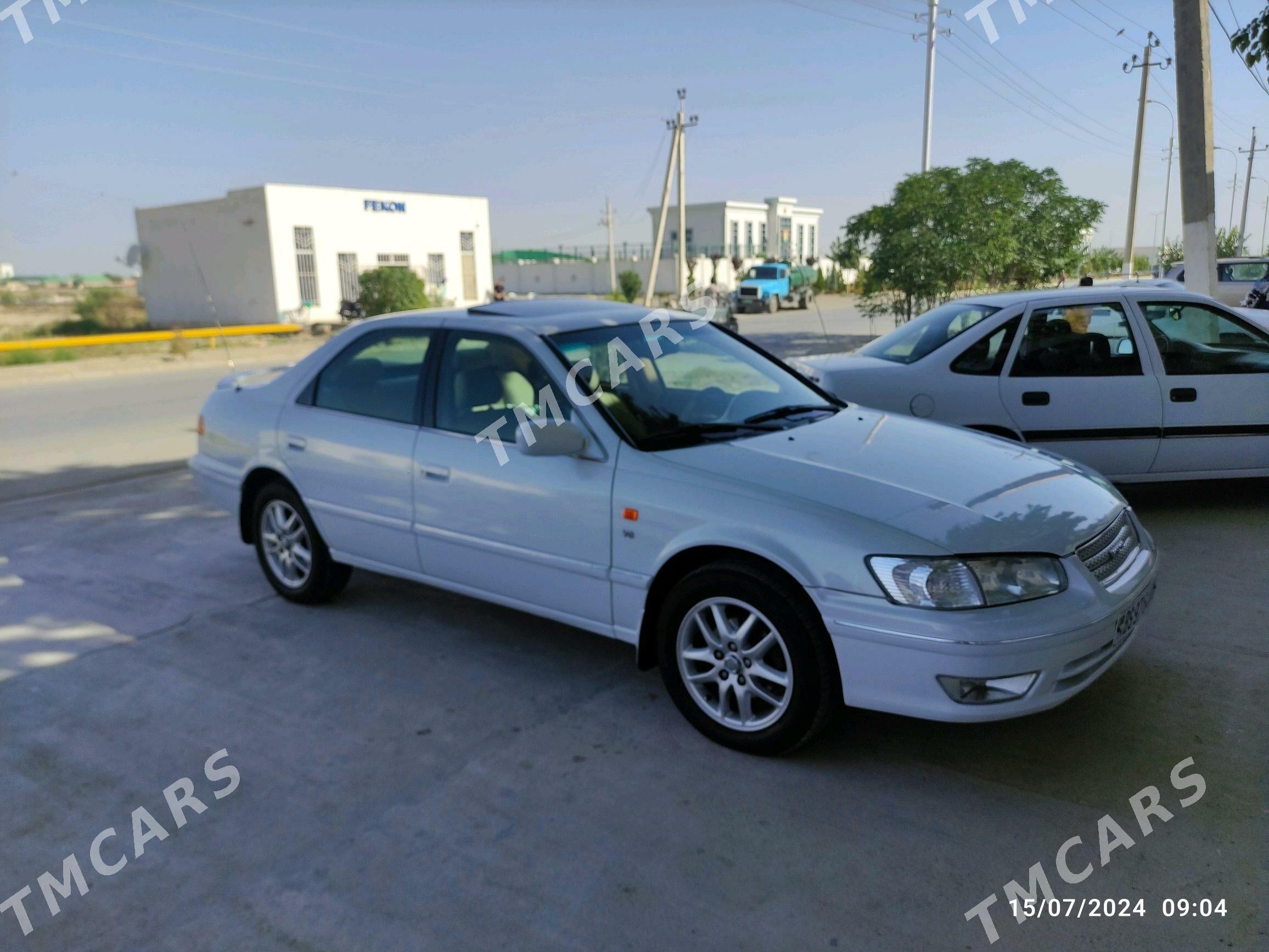 Toyota Camry 2000 - 140 000 TMT - Теджен - img 9