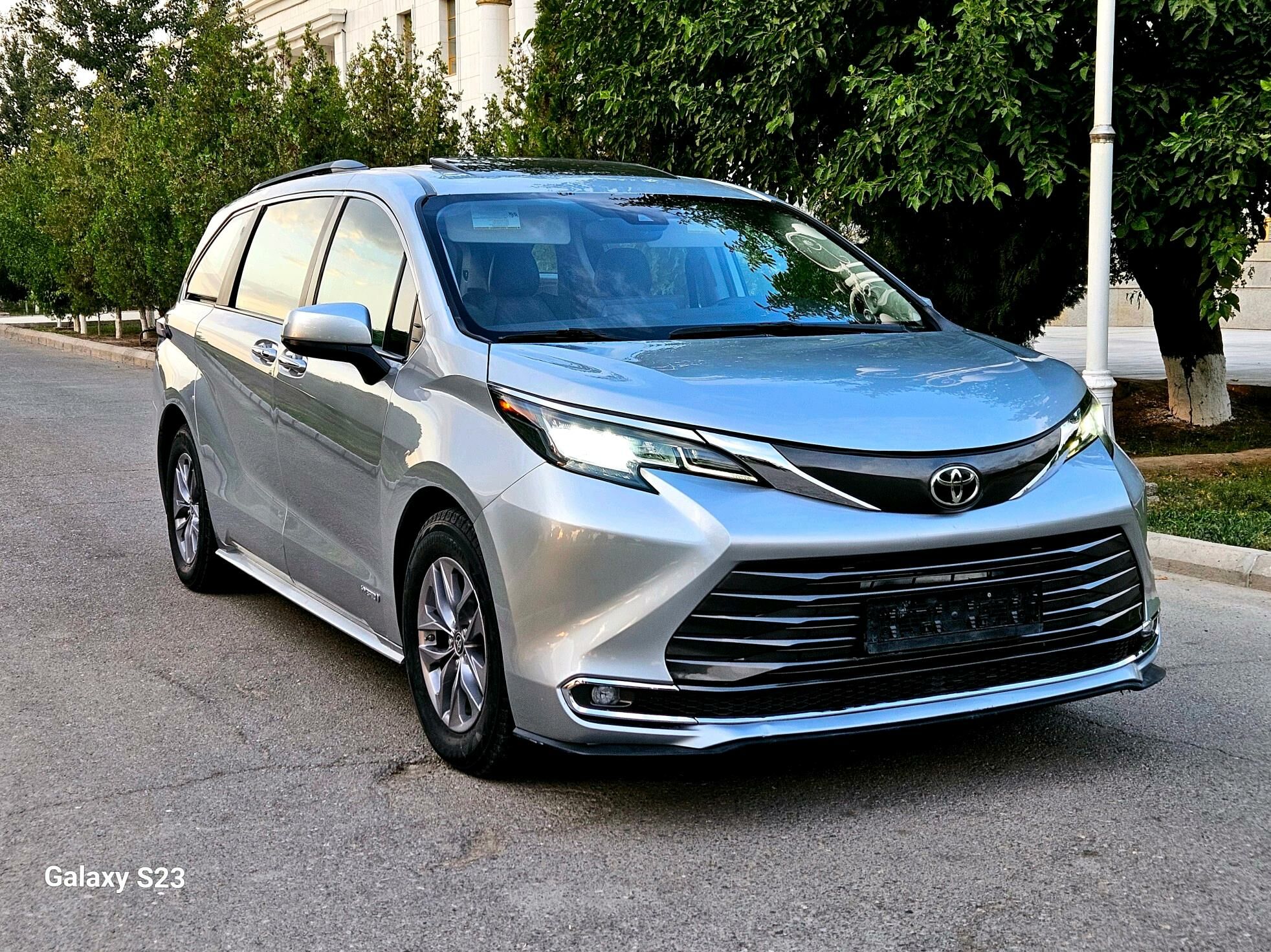 Toyota Sienna 2022 - 485 000 TMT - Дашогуз - img 2