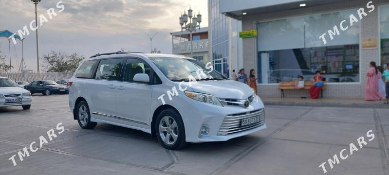 Toyota Sienna 2019 - 360 000 TMT - Дашогуз - img 2