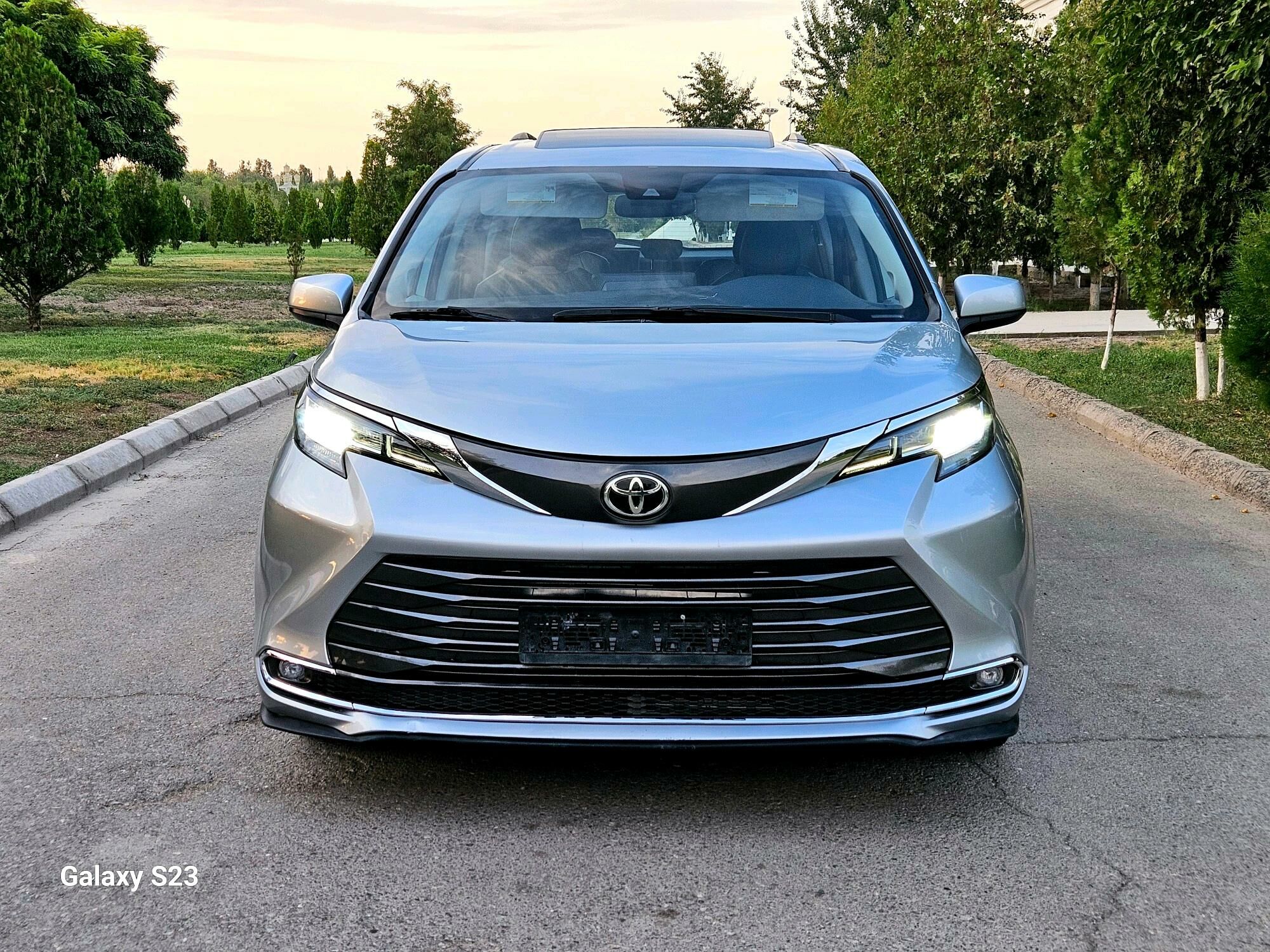 Toyota Sienna 2022 - 485 000 TMT - Daşoguz - img 3