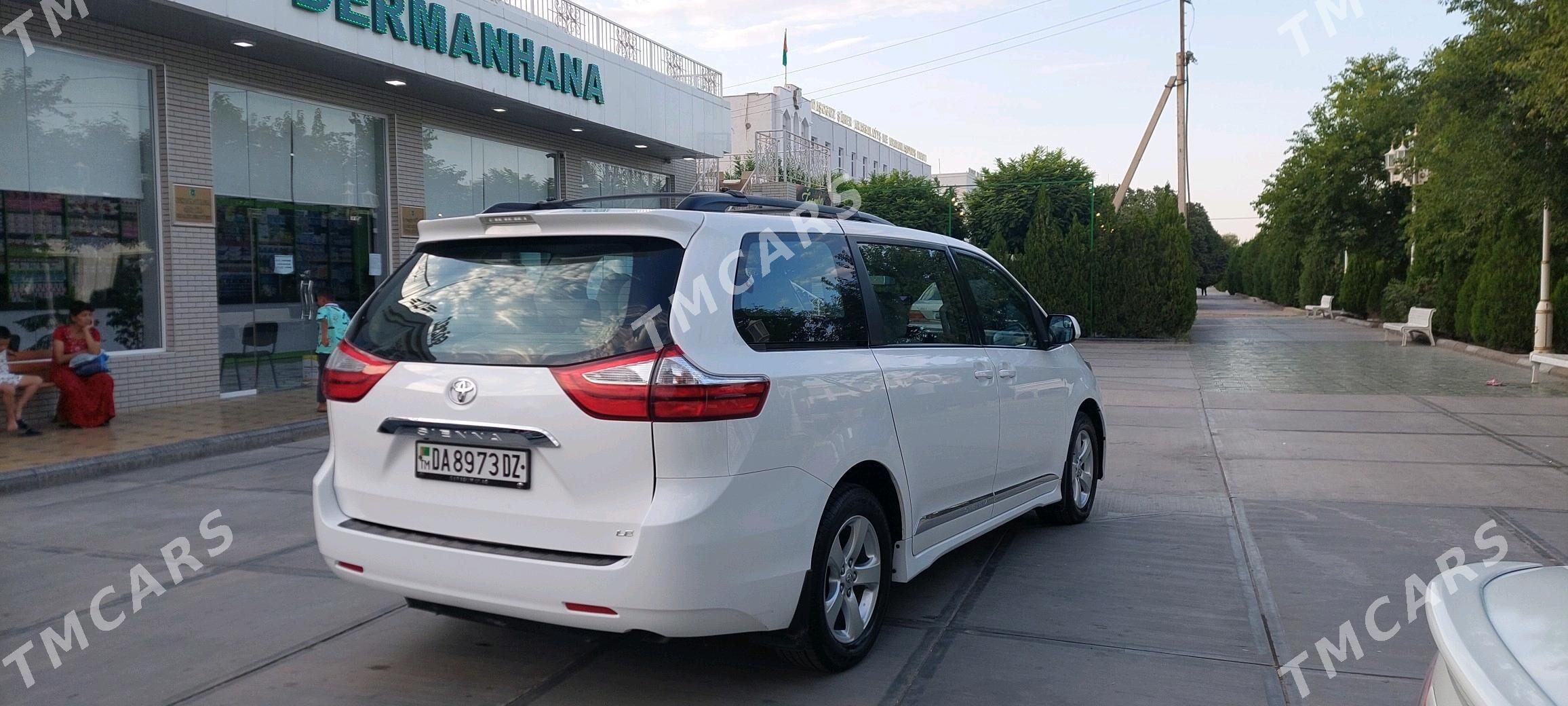 Toyota Sienna 2019 - 360 000 TMT - Дашогуз - img 5