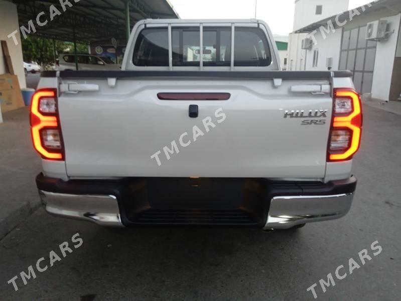 Toyota Hilux 2024 - 702 000 TMT - Aşgabat - img 9
