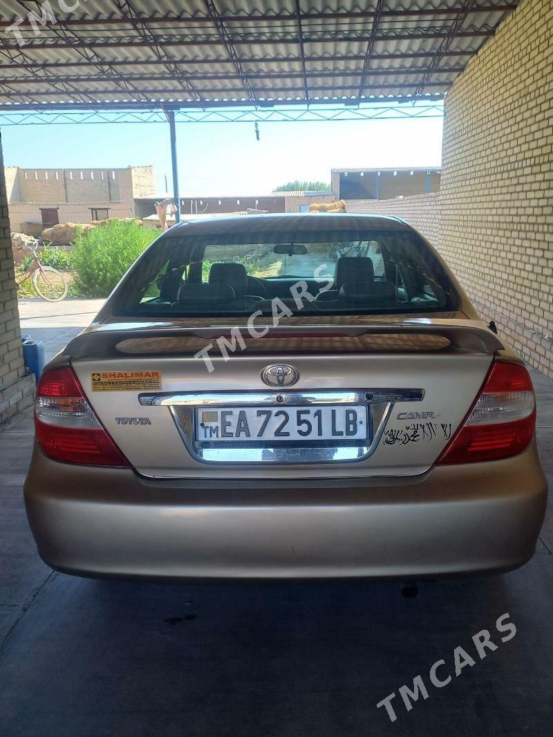 Toyota Camry 2002 - 100 000 TMT - Halaç - img 3