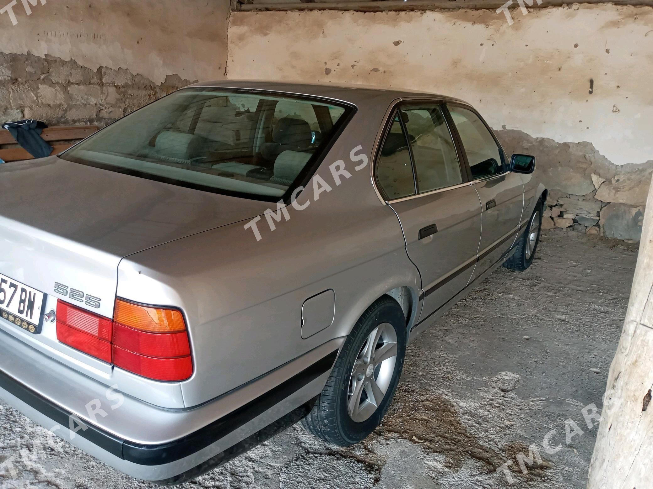BMW 525 1994 - 55 000 TMT - Gyzylarbat - img 5