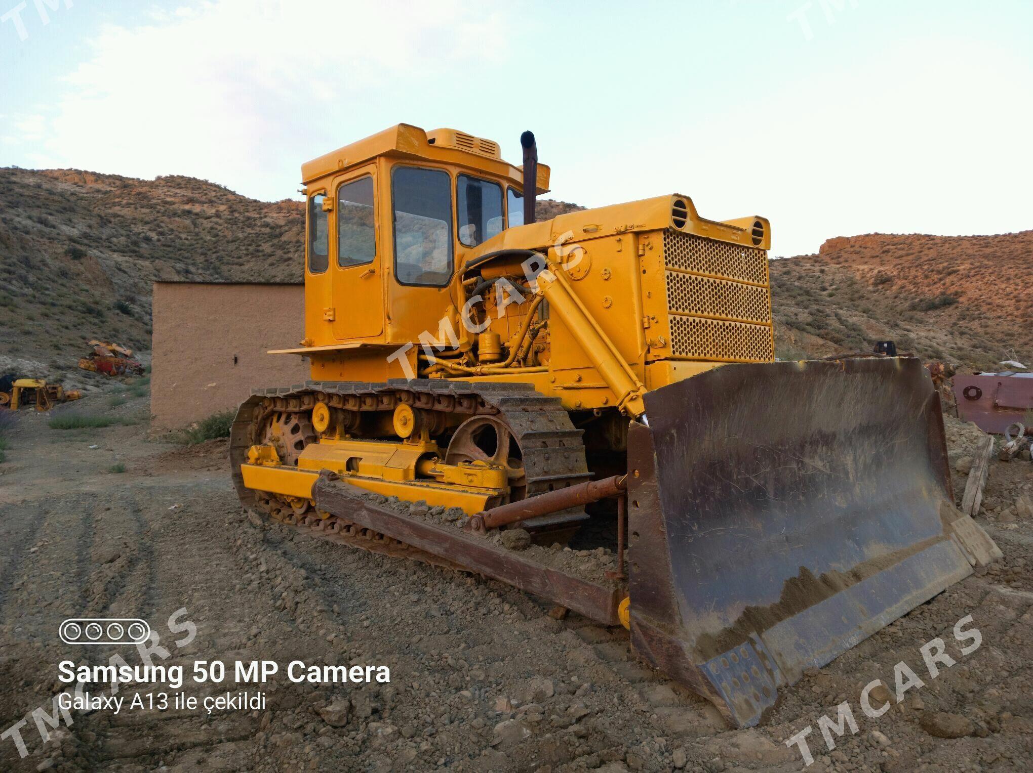 Caterpillar Dozer 1989 - 90 000 TMT - Бахарден - img 3