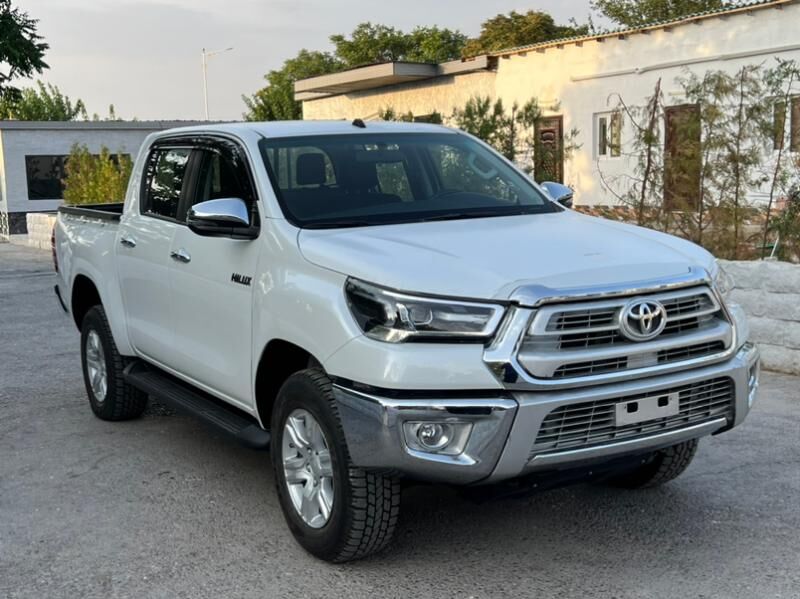 Toyota Hilux 2024 - 711 000 TMT - Aşgabat - img 3