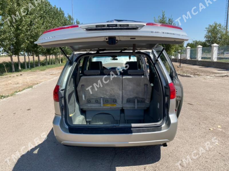 Toyota Sienna 2008 - 190 000 TMT - Дашогуз - img 9