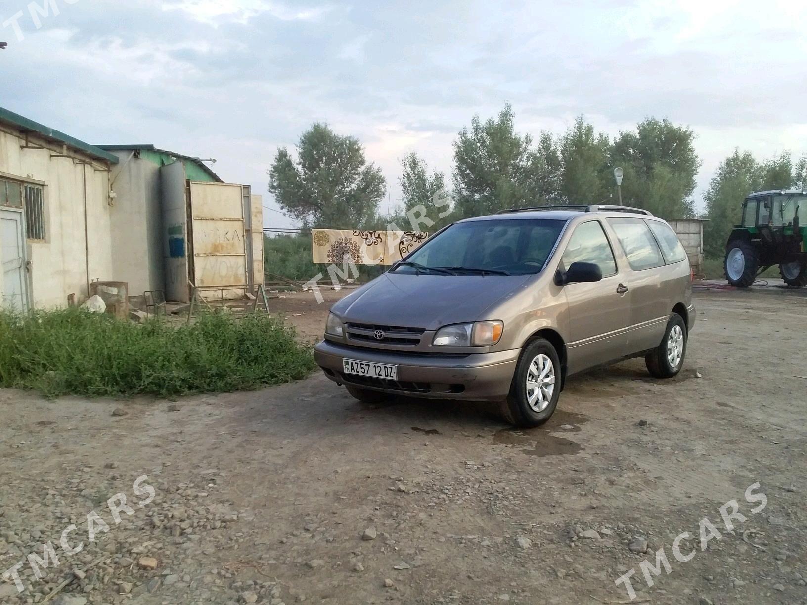 Toyota Sienna 1998 - 95 000 TMT - Gurbansoltan Eje - img 2