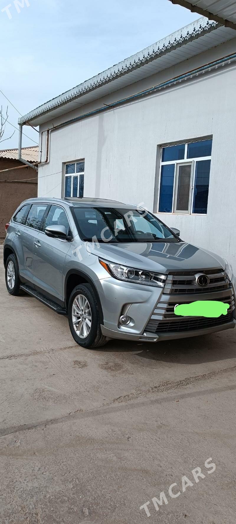 Toyota Highlander 2019 - 429 000 TMT - Dänew - img 2