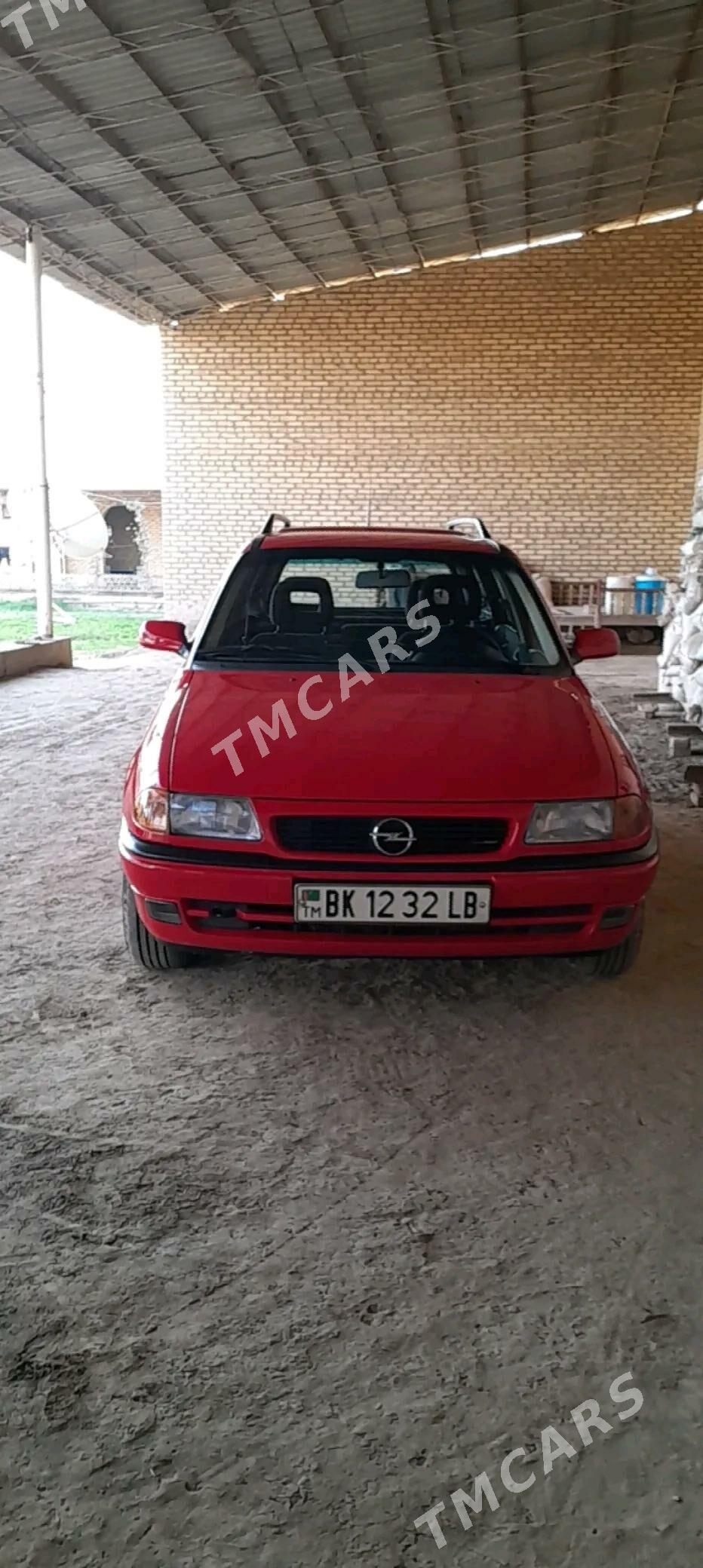 Opel Astra 1995 - 43 000 TMT - Sakar - img 5