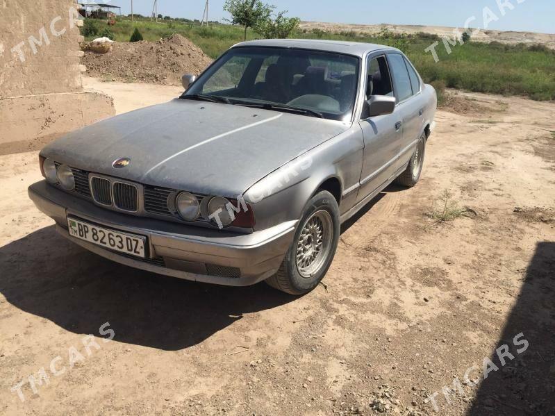 BMW 525 1989 - 125 000 TMT - Ruhubelent etraby - img 3