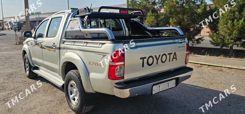 Toyota Hilux 2013 - 290 000 TMT - Türkmenabat - img 4