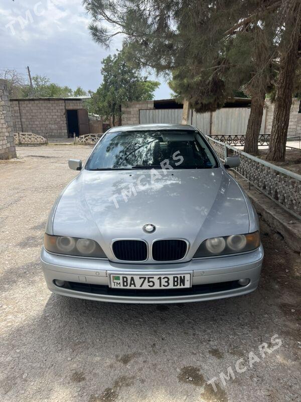 BMW E39 2002 - 110 000 TMT - Балканабат - img 4