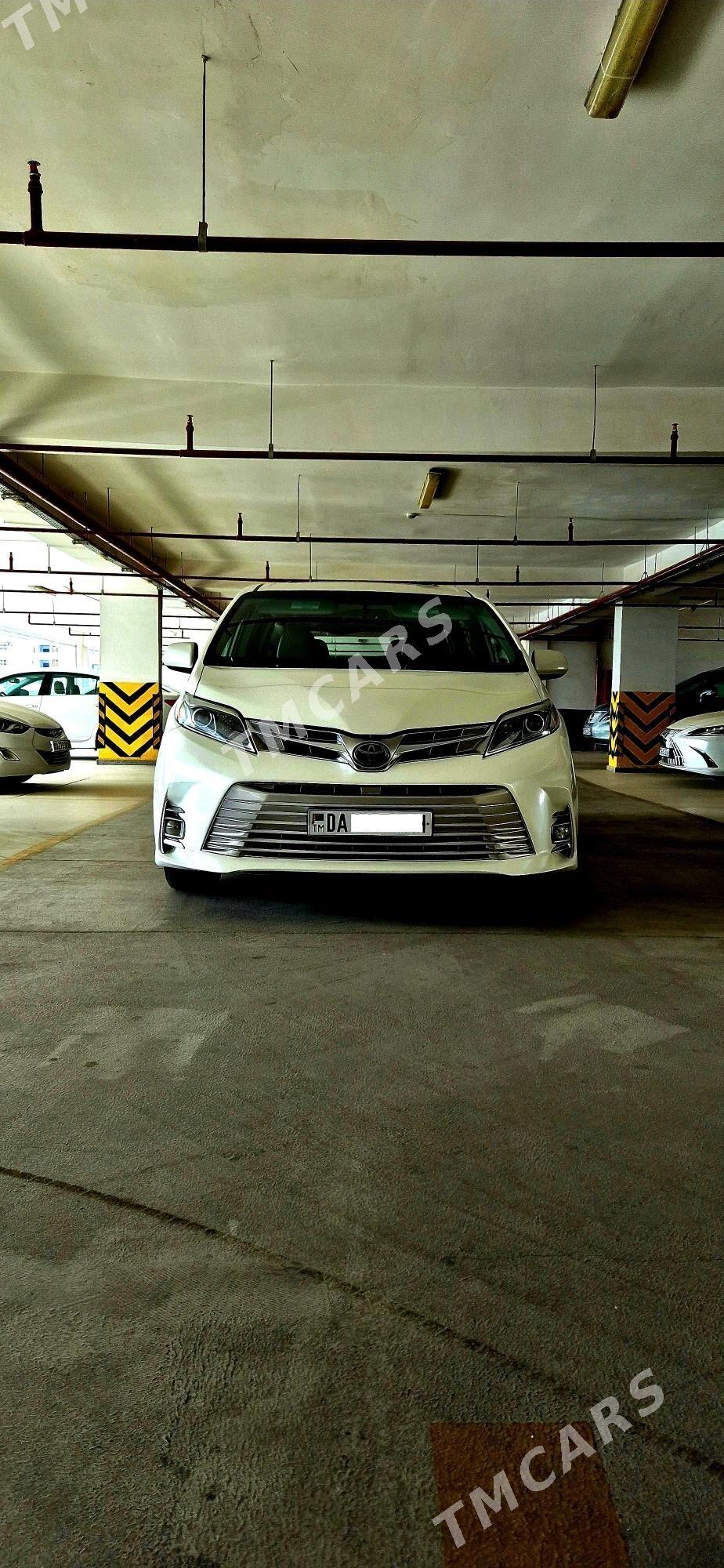 Toyota Sienna 2017 - 370 000 TMT - Aşgabat - img 2