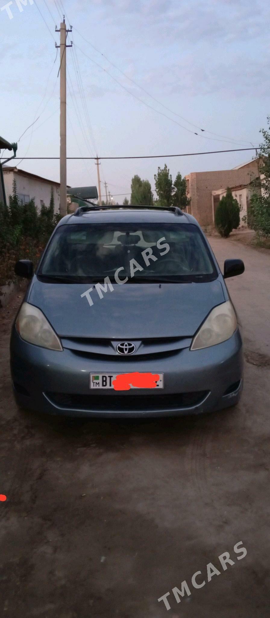 Toyota Sienna 2008 - 160 000 TMT - Шабатский этрап - img 2