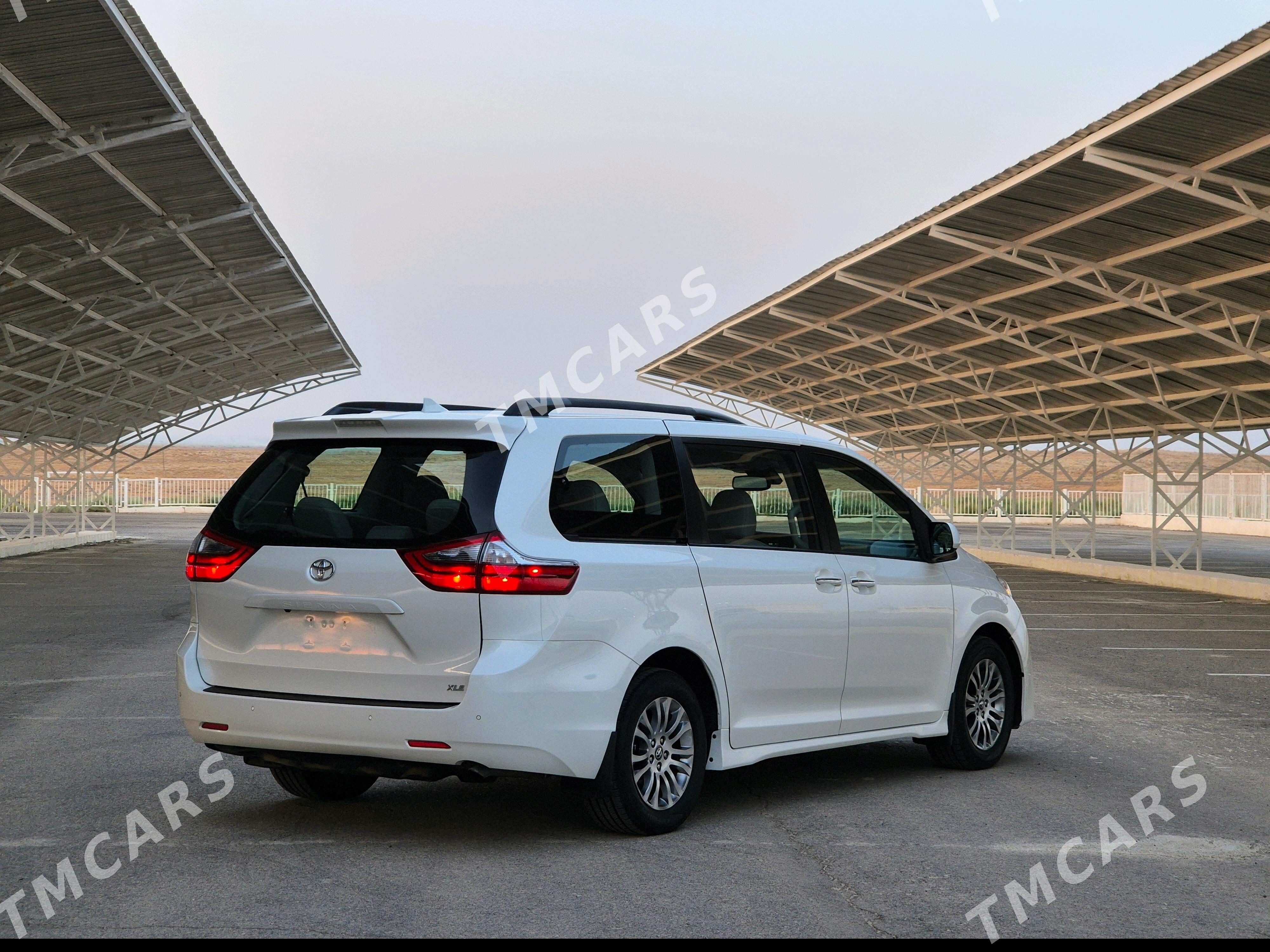 Toyota Sienna 2019 - 525 000 TMT - Ашхабад - img 4